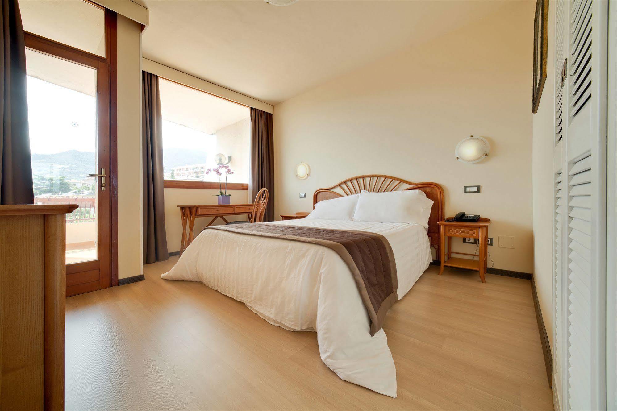 Nyala Suite Hotel Sanremo Exterior foto